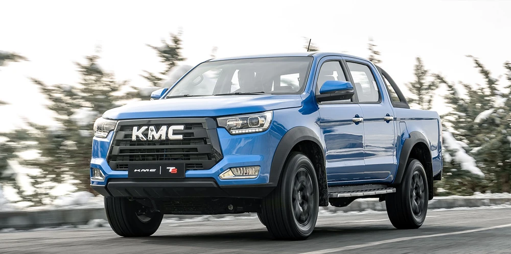 بررسی مشخصات فنی خودرو KMC T8